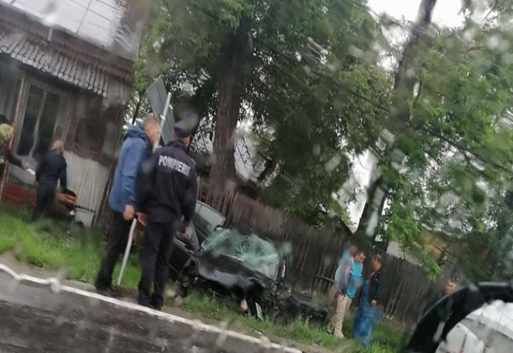 Trei victime în urma impactului dintre o autocisternă și un autoturism, pe DN 1A