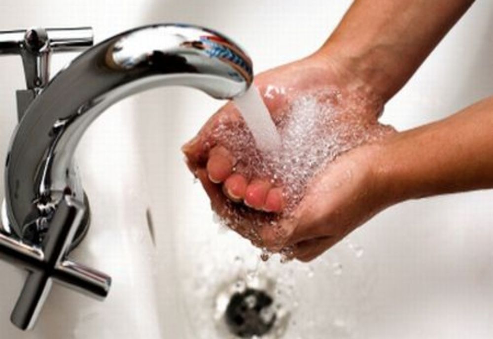 Locuitorii orașului Câmpina au fost informați prin mesaj Ro-Alert că apa de la robinet nu e potabilă