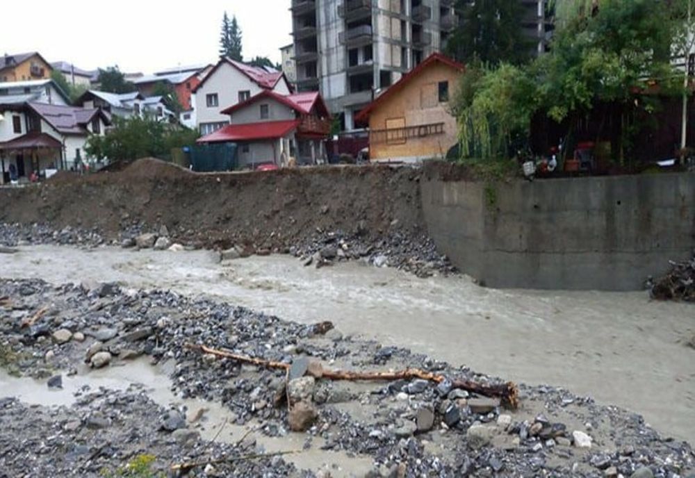 Primarul din Sinaia, după ce fenomenele meteo au creat probleme: “Cei de la Apele Române nu-și fac treaba pentru care sunt plătiți”