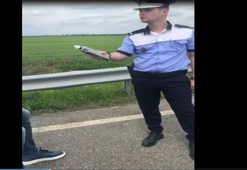 Un şofer beat a intrat cu maşina în zidul unei clădiri de pe DN1. trafic restricţionat