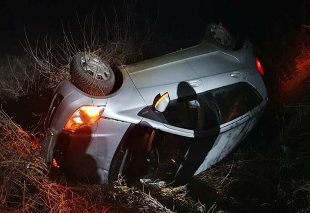 PRAHOVA: Un băiat de 16 ani a murit strivit de mașina pe care o conducea pe un drum forestier 