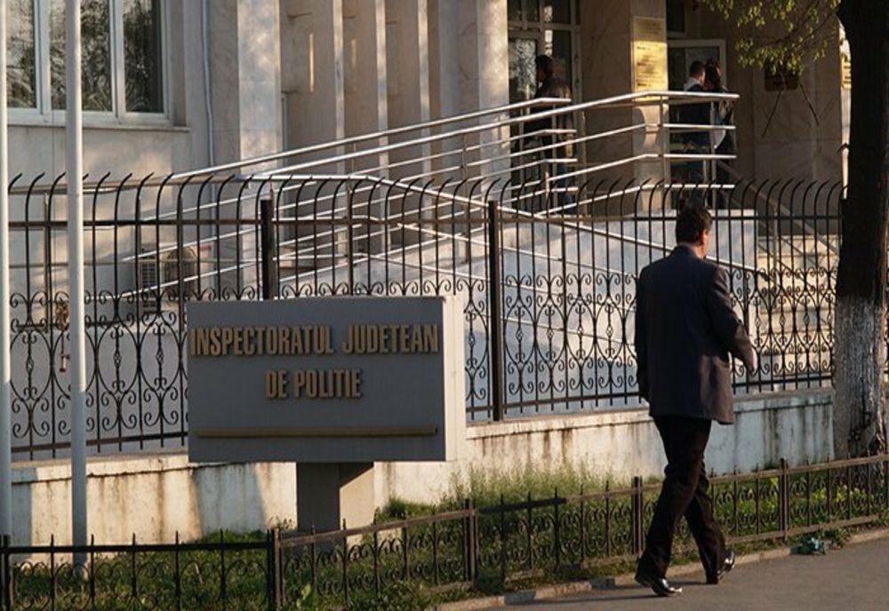 PRAHOVA: Peste 20 de posturi de ofițeri și agenți de poliție scoase la concurs, prin încadrare directă