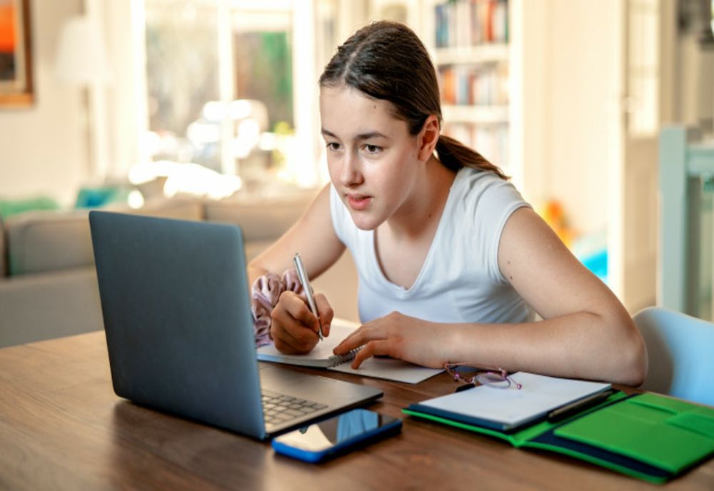 Prahova: 40 de unități de învățământ intră în online!