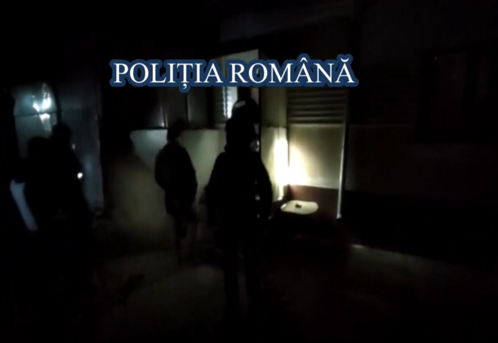 Percheziții miercuri dimineață în Prahova într-un dosar de amenințare și altul de comercializare fără drept a articolelor pirotehnice