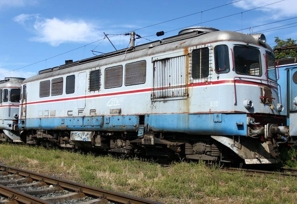 Prahova. Angajaţi CFR, reţinuţi pentru furturi din Depoul Ploieşti