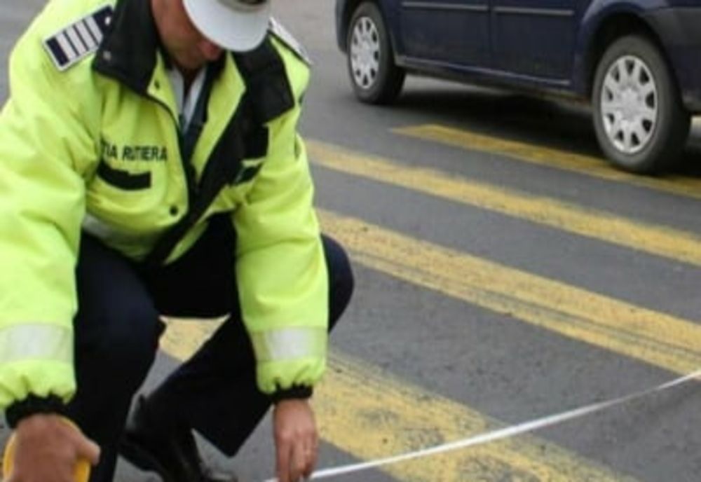 Prahova. Minoră pe skateboard lovită de un şofer beat