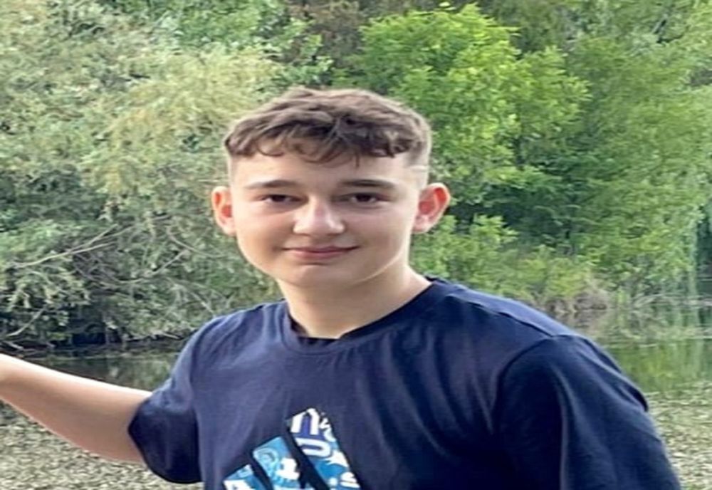 Adolescent în vârstă de 13 ani din Ploiești, dat dispărut