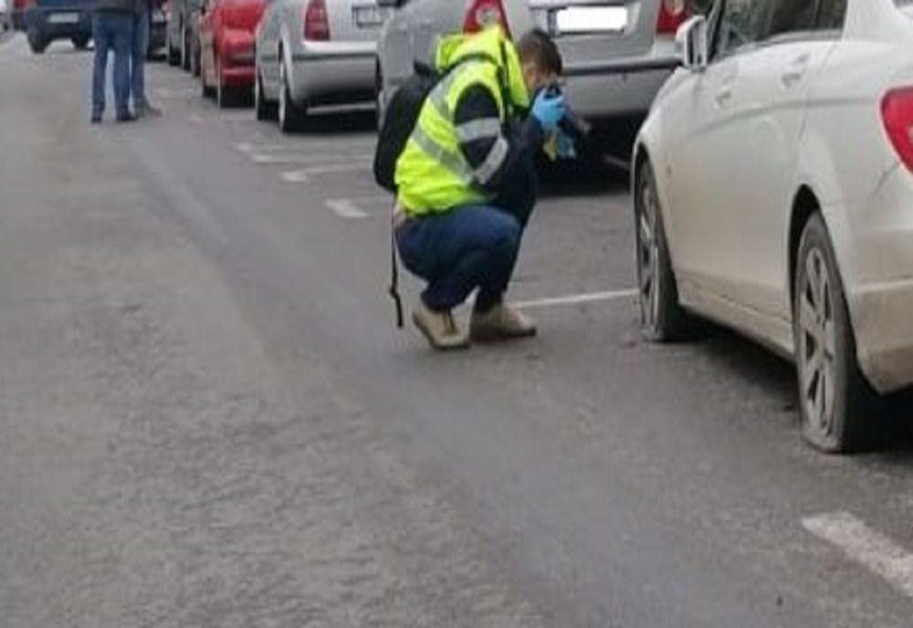 Prahova. Bărbat reținut după ce a spart anvelopele a 7 autoturisme în Ploiești