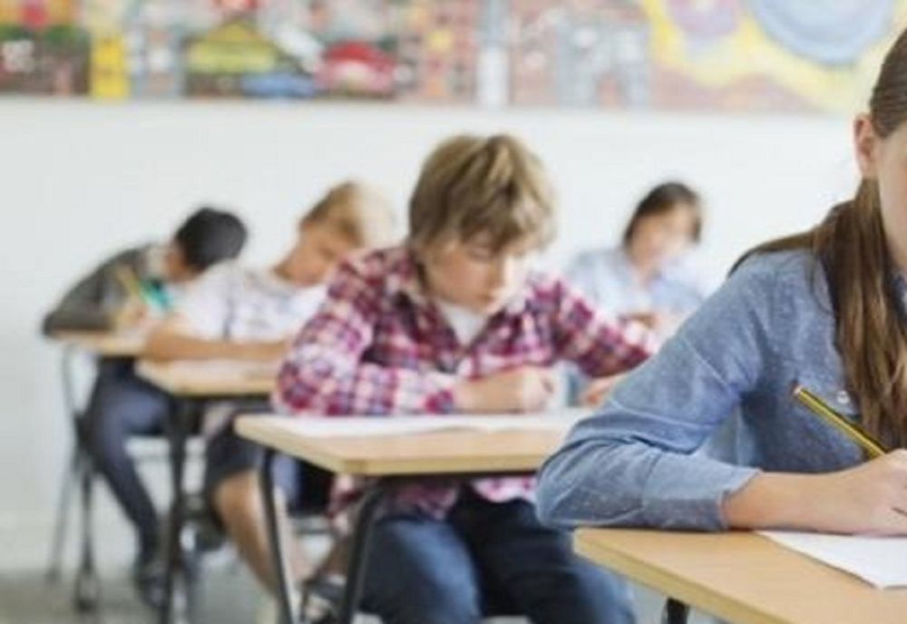 Transferul elevilor de clasa a IX-a la altă școală, doar în situații medicale deosebite. Un nou regulament de organizare și funcționare al unităților de învățământ