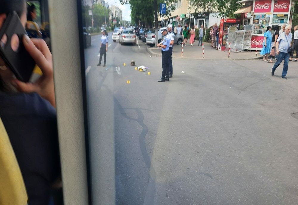 Accident rutier în Ploieşti. Femeie de 74 de ani, lovită de mașină pe Bd. Republicii