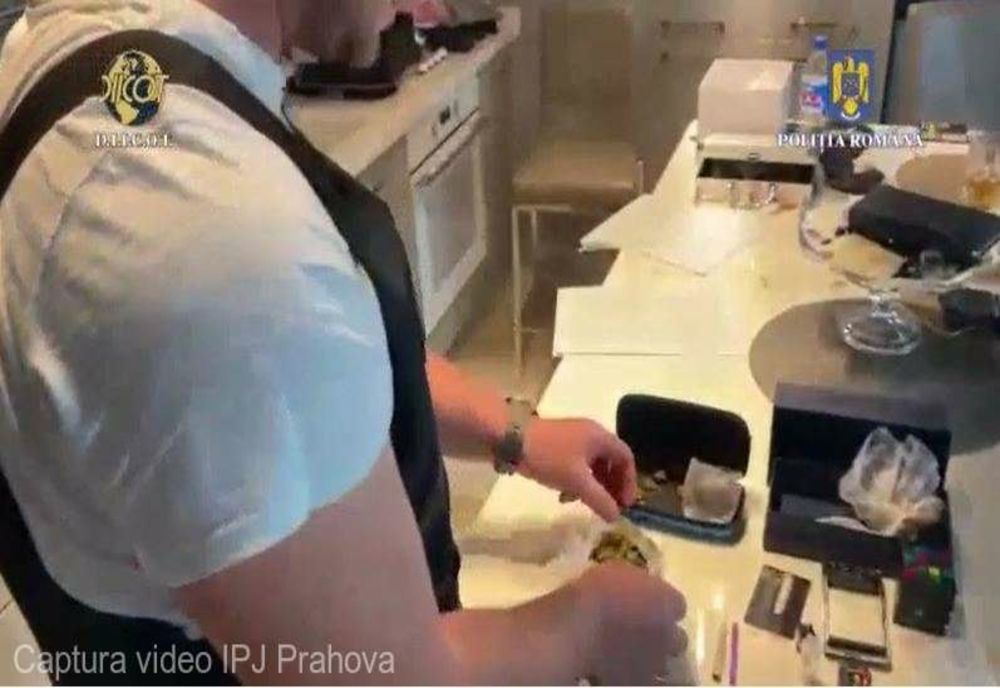 Prahova. Patru traficanți de droguri, arestați preventiv, în urma unui flagrant. Unde erau vândute drogurile