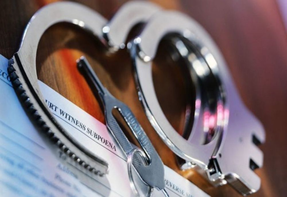 Prahova. Doi bărbați din Plopeni, reținuți după ce au agresat un tânăr într-un bar din Băicoi