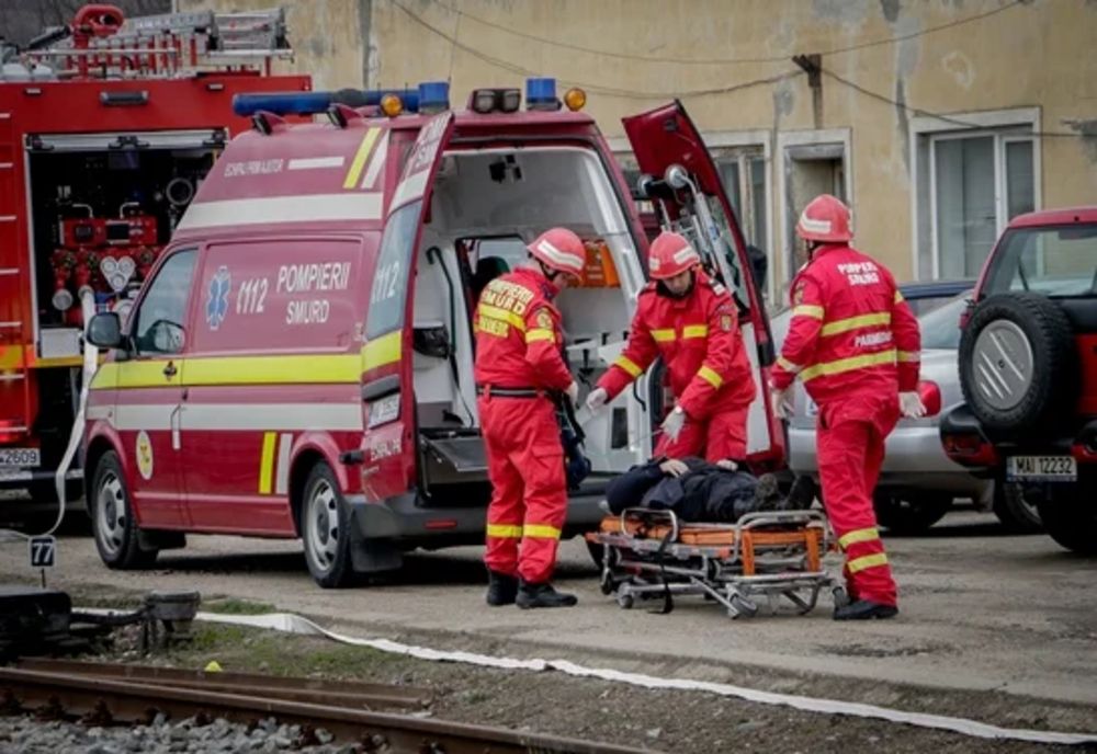 Prahova. Pieton lovit de o autoutilitară, la Drajna. Victima este un bărbat de 32 de ani