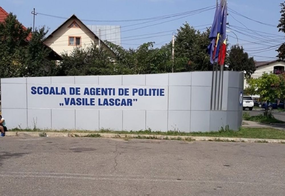 Persoană reţinută în urma unui flagrant după ce a pretins o sumă de bani pentru a facilita intrarea unui tânăr la Şcoala de agenţi de poliţie „Vasile Lascăr” din Câmpina 
