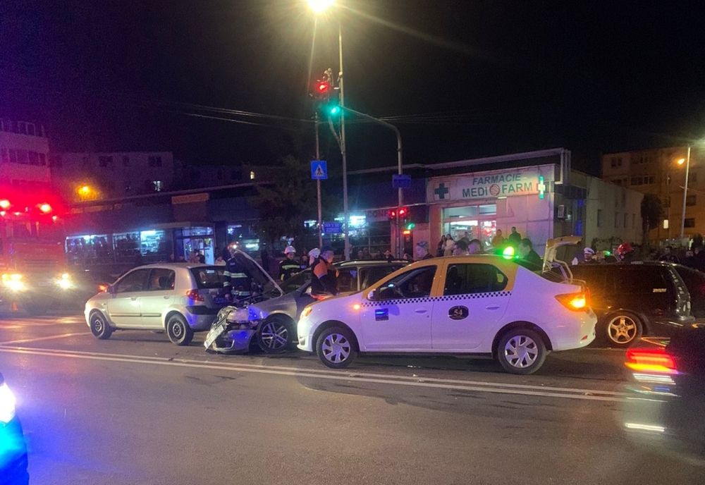 Accident rutier în Câmpina. Au fost implicate patru autoturisme