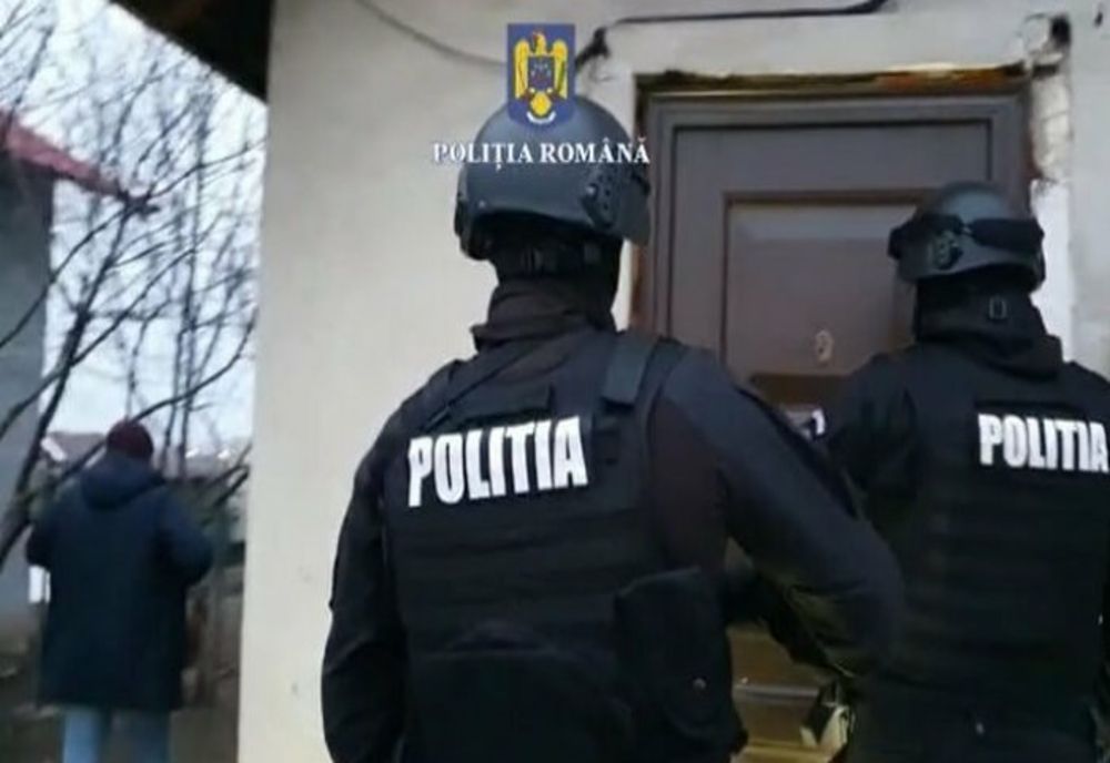 Prahova. Persoane cercetate pentru trafic de minori şi viol