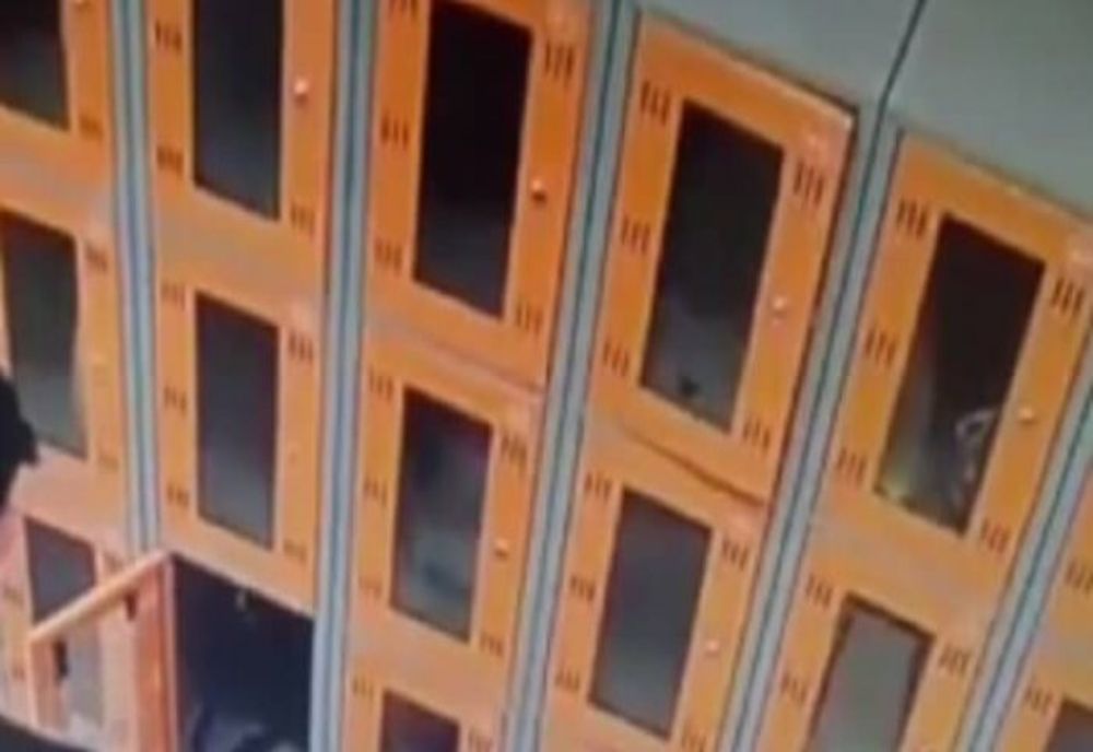 Ploieștean rămas fără sacoșa lăsată la supermarket, în cutia de depozitare