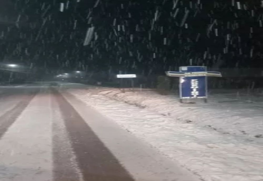 Pe toate drumurile județene din Prahova se circulă în condiții de iarnă!