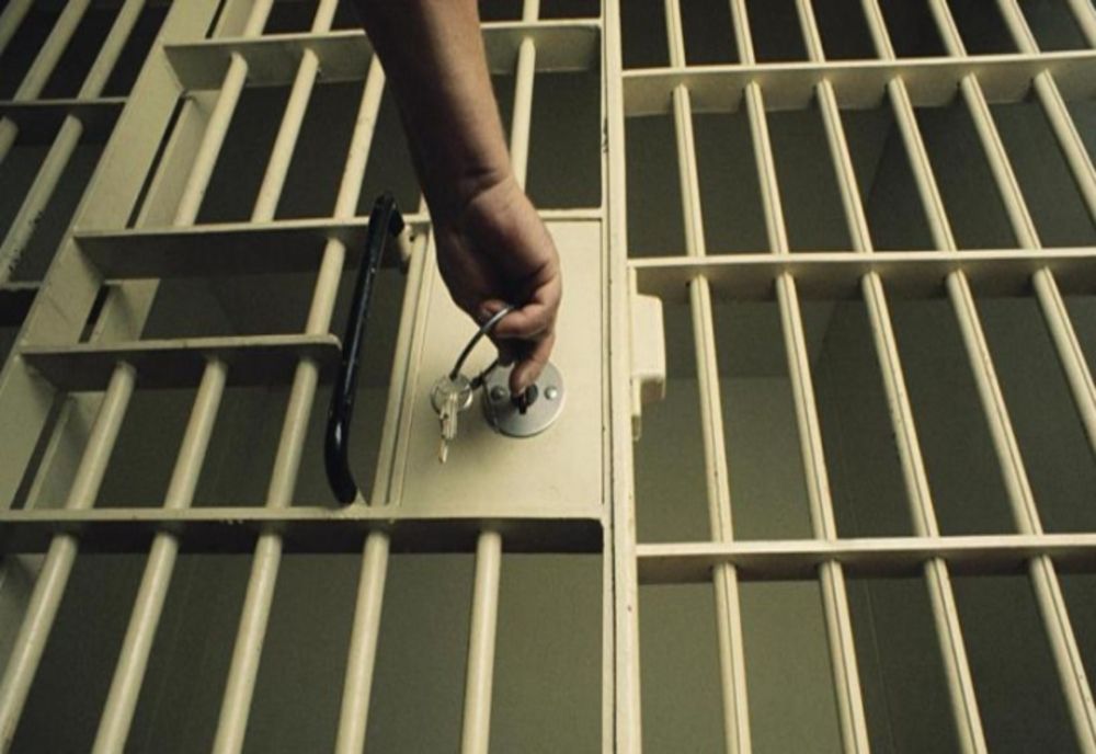 Prahova. Bărbat condamnat la 3 ani și 8 luni de închisoare, pentru ultraj