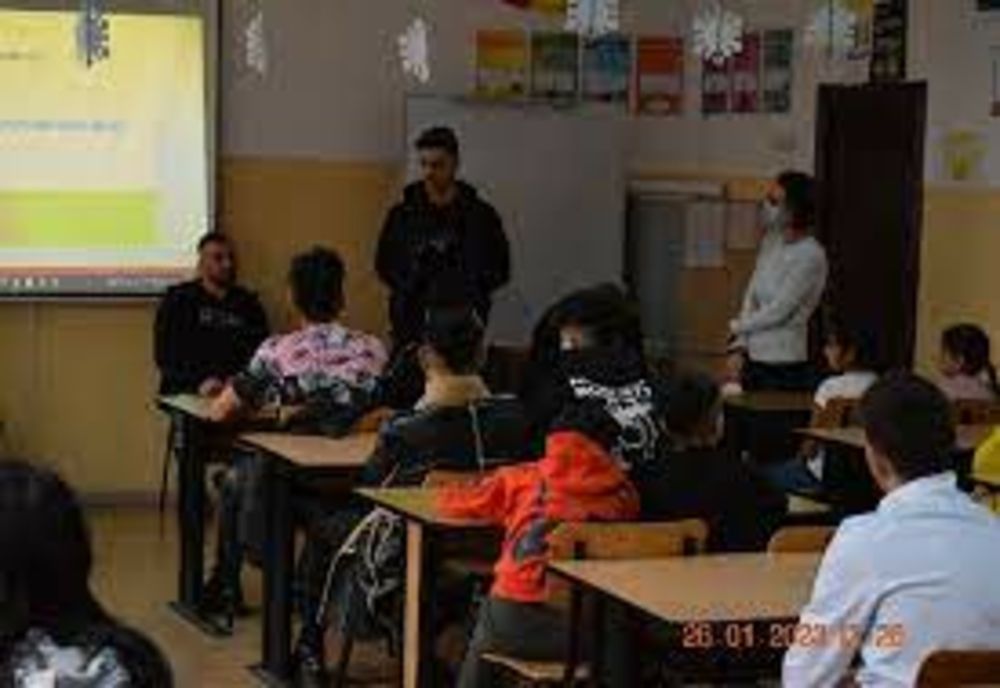 Prahova. "Campanie de prevenire a criminalităţii - Pot să renunţ la violenţă "