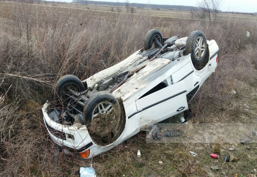 Prahova. Accident pe DN 1, la Paralela 45. O mașină s-a răsturnat