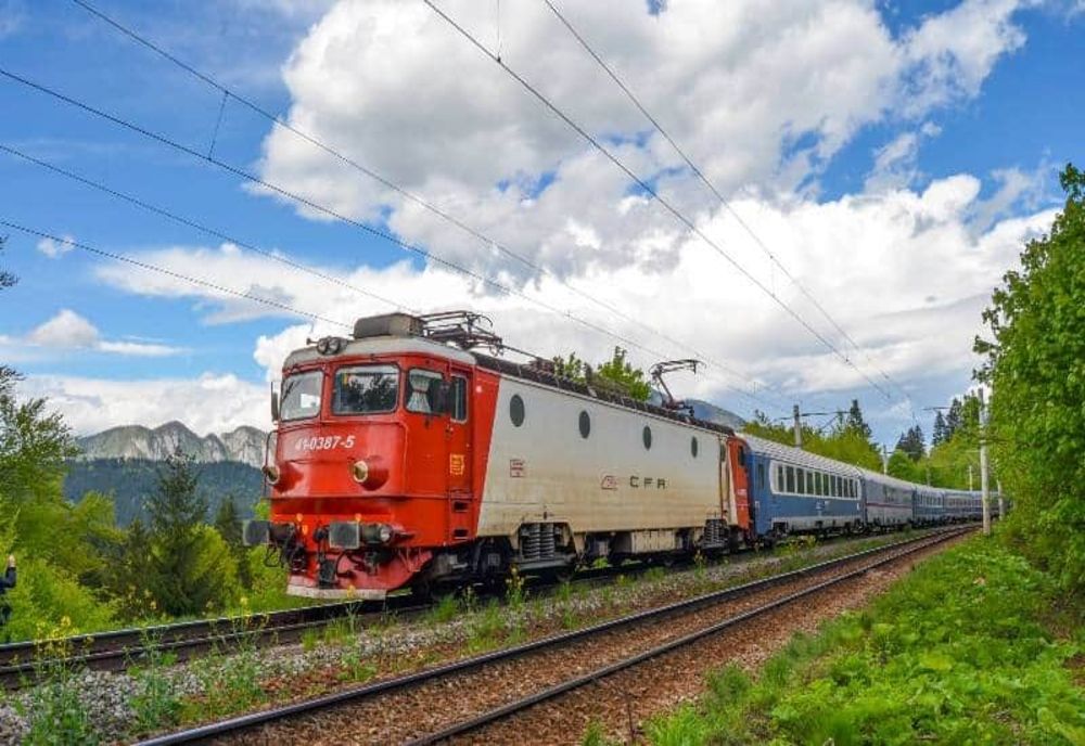 Prahova. Incendiu izbucnit la locomotiva unui tren