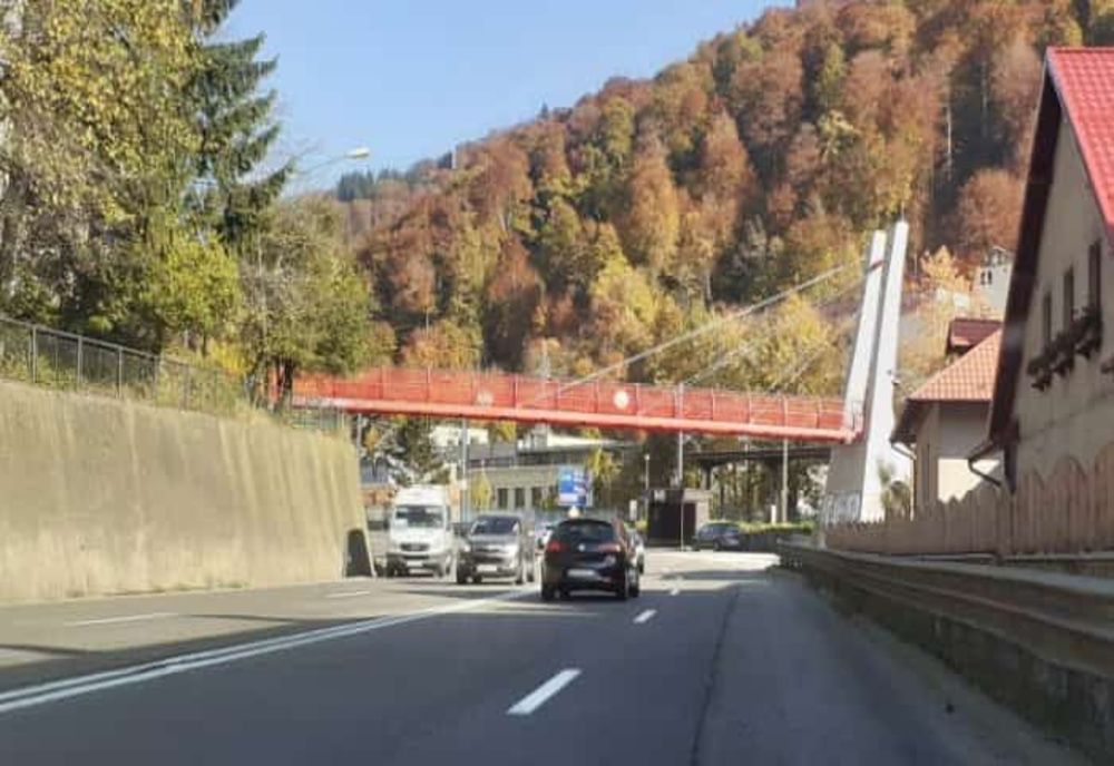 Pasaj pietonal subteran pe DN1, la Comarnic