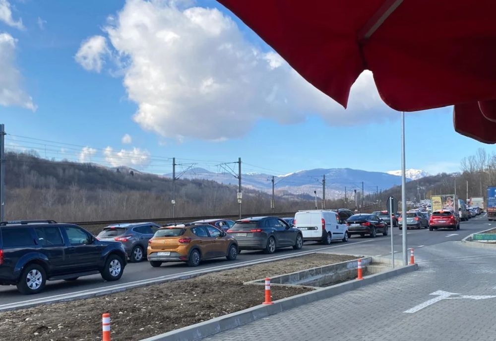 Coloane de mașini pe DN1, în Prahova