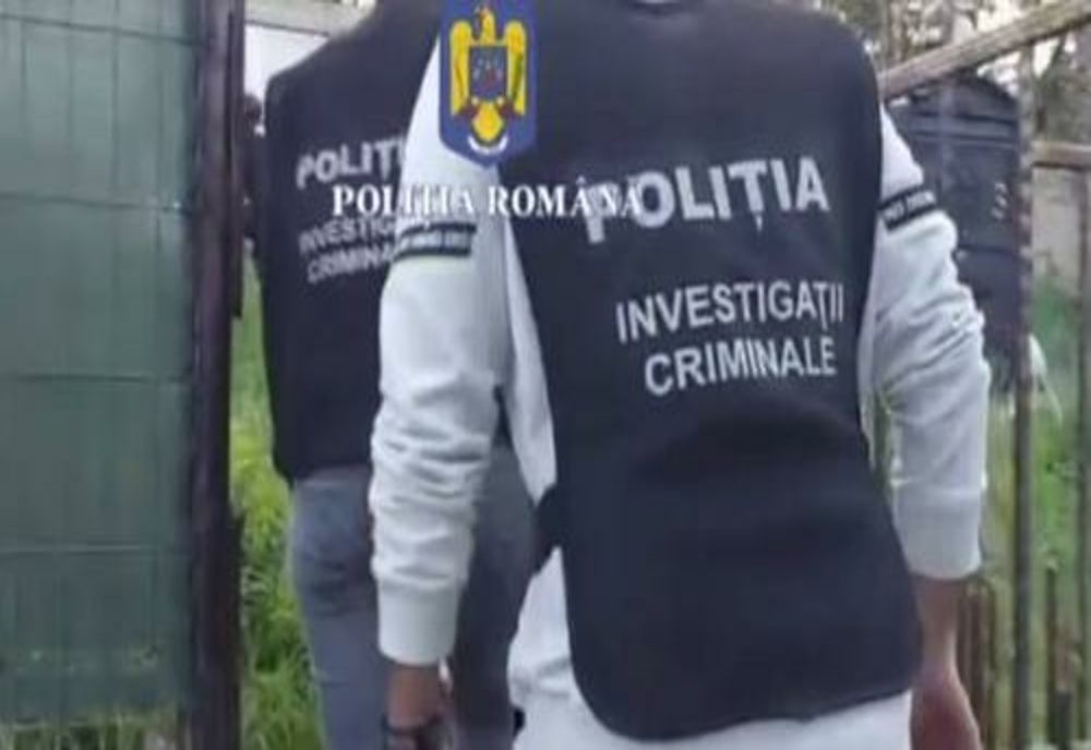 Percheziţii ale poliţiştilor în Prahova la persoane bănuite de distrugere prin incendiere