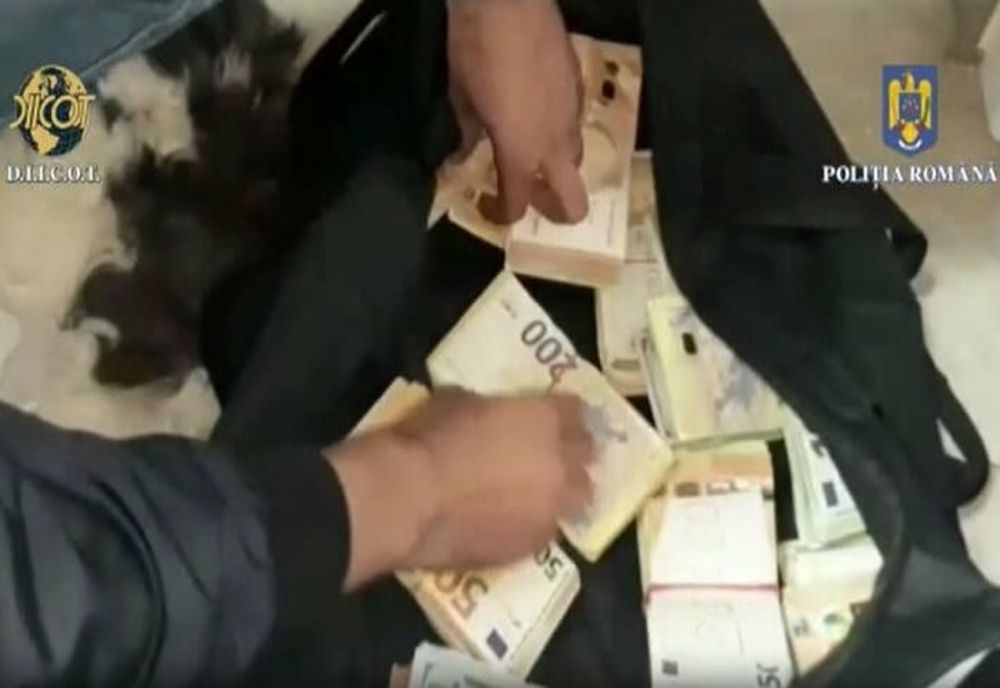 Prahova. Şapte persoane reţinute pentru trafic de migranţi