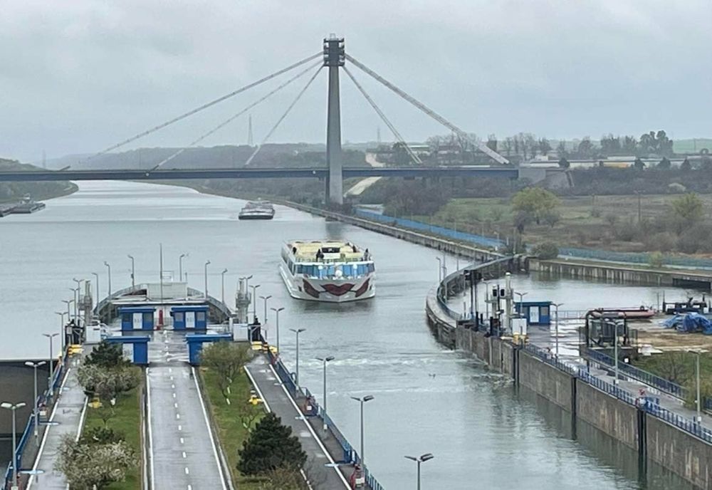 CEREREA GREENPEACE DE SUSPENDARE A EXPLOATĂRII GAZELOR DIN MAREA NEAGRĂ, RESPINSĂ DE INSTANȚĂ