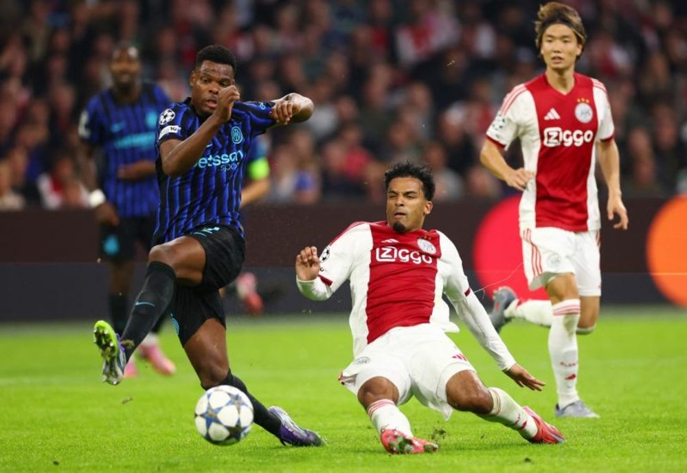 FOTBAL: INTERUL LUI CRISTI CHIVU, VICTORIE LA AMSTERDAM, ÎN LIGA CAMPIONILOR VIDEO