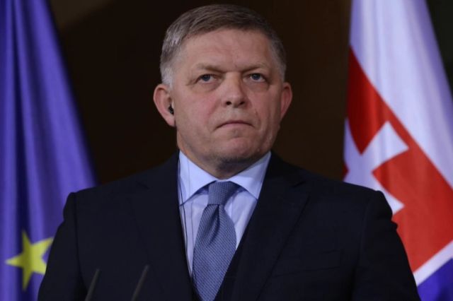 Premierul Slovaciei Robert Fico ajunge la București pentru discuții cruciale cu Ilie Bolojan și Nicușor Dan