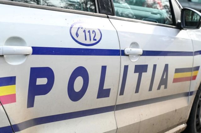 Bărbat din Hunedoara, aflat în arest la domiciliu, găsit beat pe o bancă după ce a ieșit să bea alcool