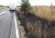 FOTO Cinci maşini implicate într-un accident pe DN1 B, la Loloiasca. Impactul a declanșat un incendiu de vegetație