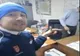 Bărbat încătușat după ce a transmis live pe Facebook din sediul Poliției VIDEO 