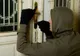Hoț surprins când încerca să dea o spargere, la Dumbrăvești